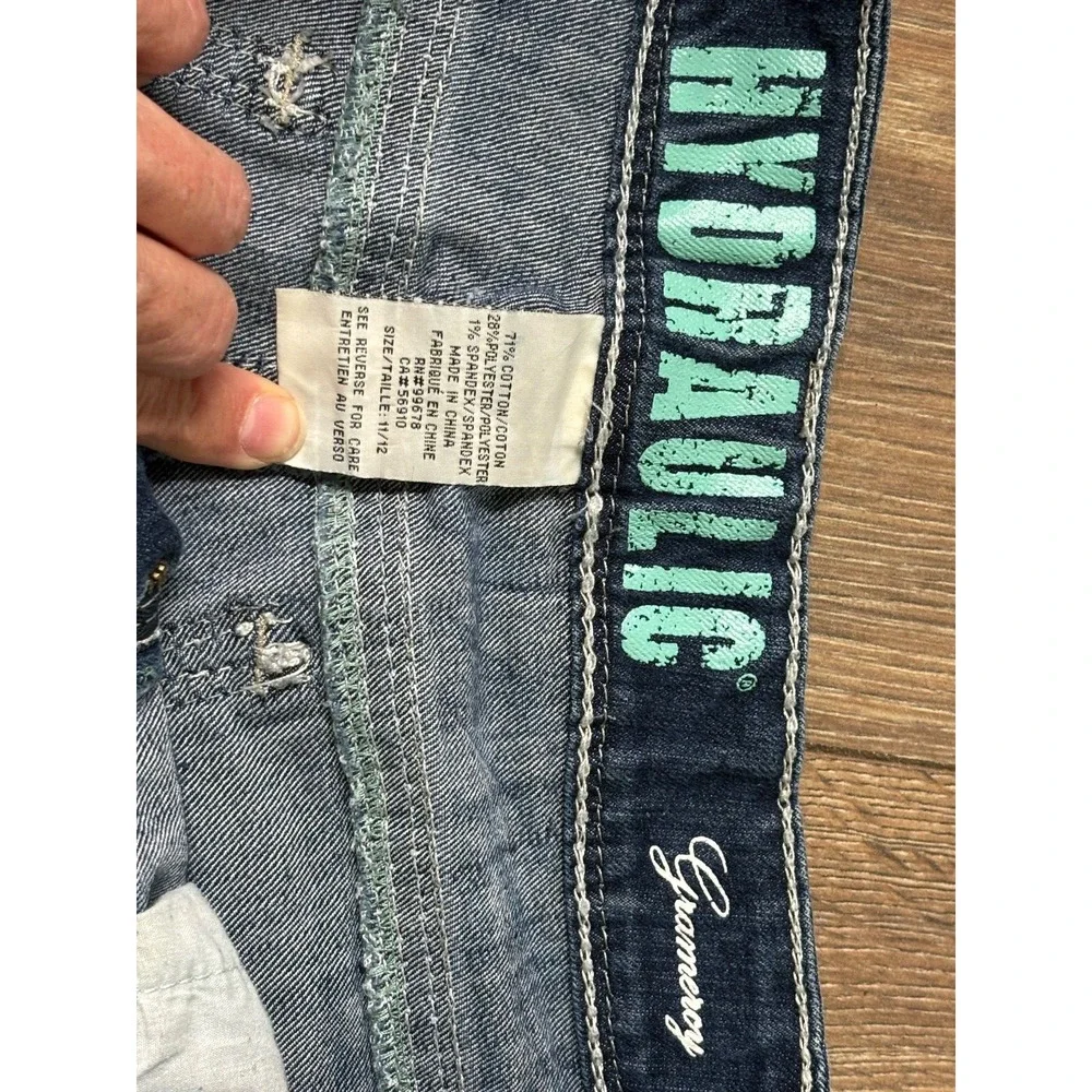 Hydraulic, Medium Wash, Women's Low-rise Jean Shorts, Size 12, Tag is frayed - Picture 2 of 6